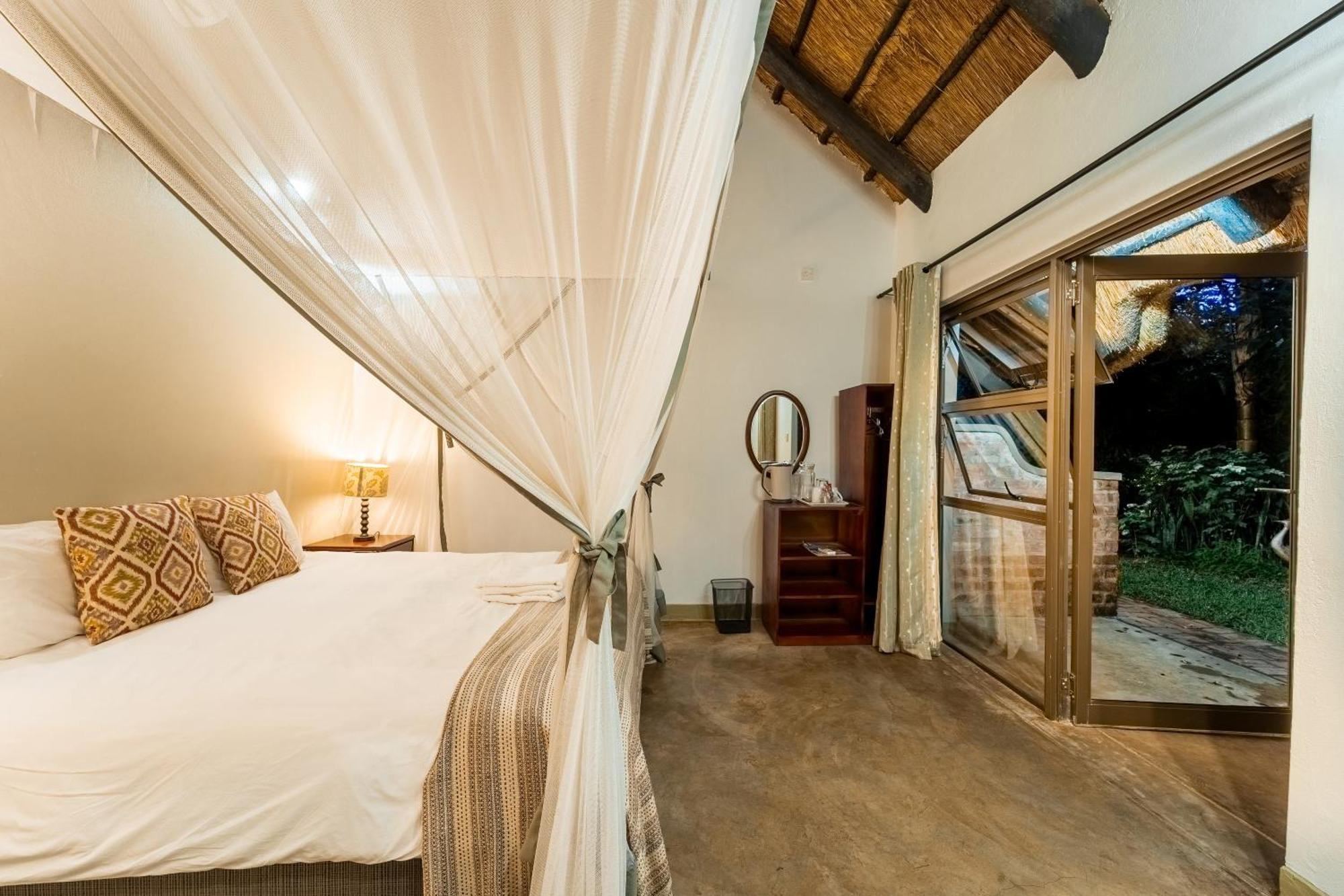 Nguni Lodge Victoria Falls Esterno foto