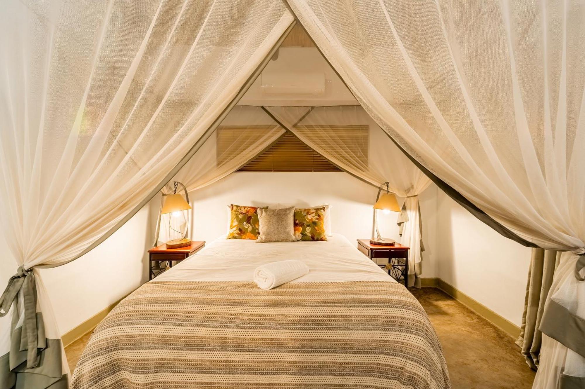Nguni Lodge Victoria Falls Esterno foto